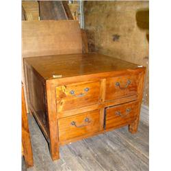 CHOICE Pine 4-drawer end table h.20", l.26", d.26" (300)