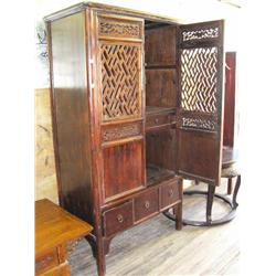 2-door fitted robe c.1900 h.73", l.38", d.20" (300)