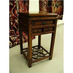3-drawer night stand c.1920 h.30", l.16", d.16" (300)
