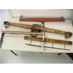 2 single trees; paper dispenser (39)