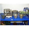 Image 1 : 2 electric antique toasters; 4 kitchen items (39)