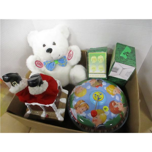 BOX C/W ANGEL ORNAMENTS, CHRISTMAS ORNAMENTS, ETC