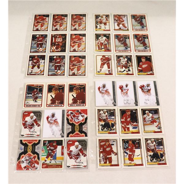 BUNDLE OF HOCKEY CARDS IN PROTECTIVE SLEEVES