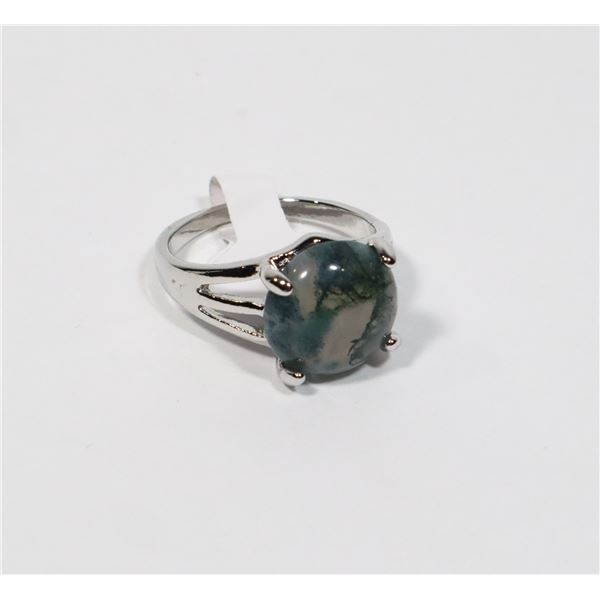 NEW SIZE 8 STONE RING