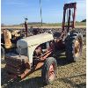 Image 1 : FORD 9N TRACTOR W/ FORKLIFT ATTACHMENT / WEIGHTS