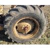 Image 3 : COCKSHUTT MODEL 588 LOADER TRACTOR W/ 5 FT BUCKET 