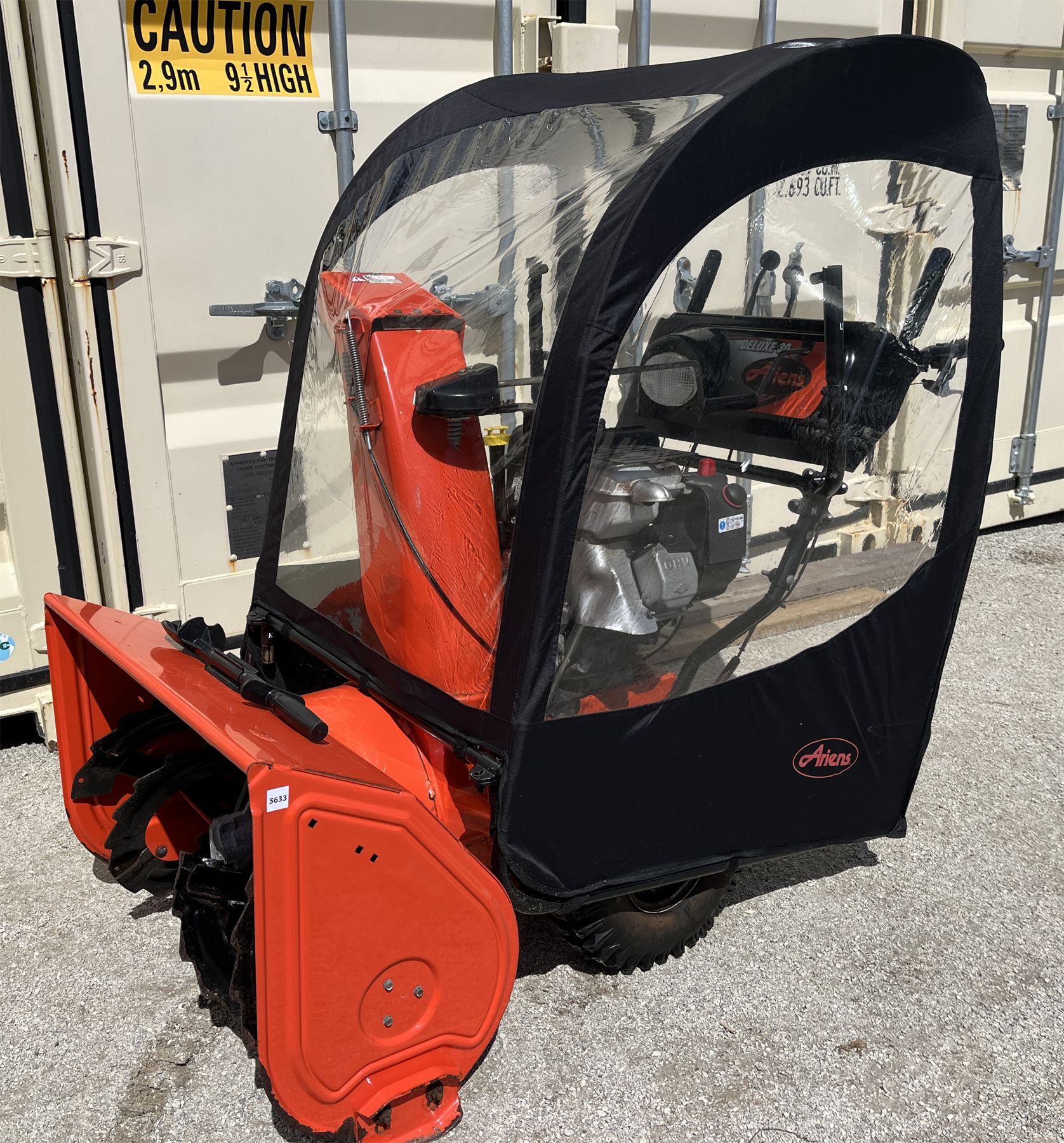 ARIENS DELUXE 30 SNOW BLOWER W/ PROTECTIVE CAB - VERY GOOD CONDITION ...