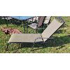 Image 2 : 9PC GLASS TOP PATIO SET W/ UNBRELLA & LOUNGER 