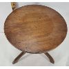 Image 2 : WORMY OAK EASTLAKE STYLE PEDESTAL TABLE