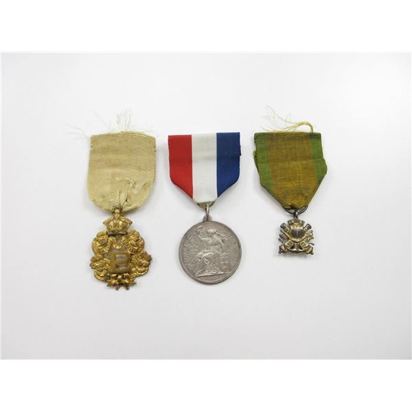 ASSORTED MILITARY MEDAL LOT