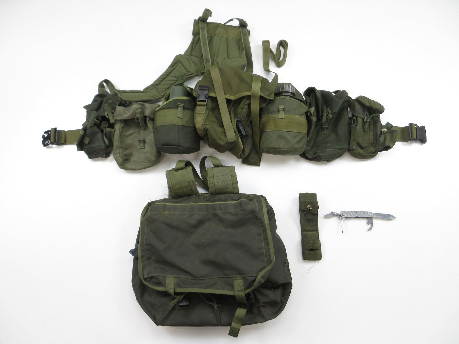 CANADIAN MILITARY 82 PATTERN WEBBING SET - Switzer's Auction ...