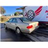 Image 2 : 1997 Mercedes-Benz E-Class