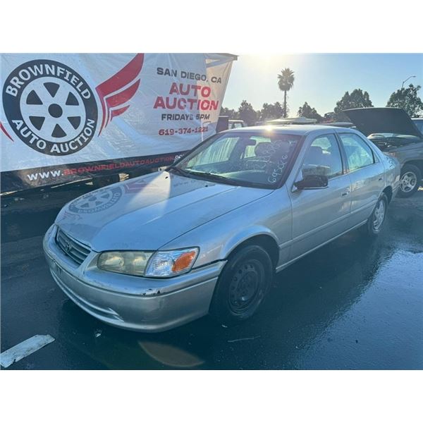 2000 Toyota Camry