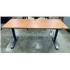 Image 1 : ELECTRIC ADJUSTABLE HEIGHT DESK - WORKING 5 FOOT X  24 INCH