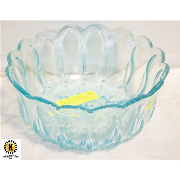VINTAGE AQUA GLASS BOWL