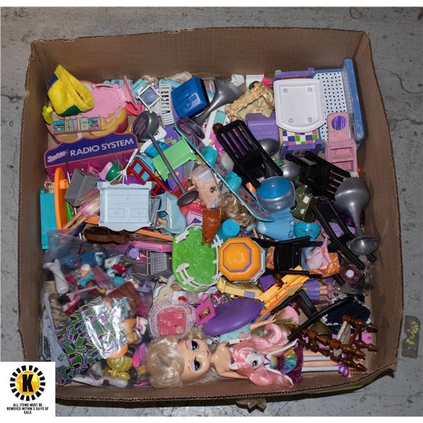 LARGE BOX BARBIE & DOLL ACCESSORIES CLOTHES