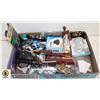 Image 1 : FLAT OF MISC ITEMS