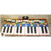 Image 1 : GIGANTIC STEP AND PLAY PIANO