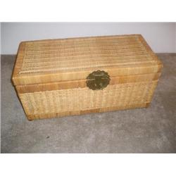Natural wicker chest