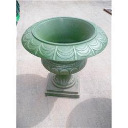 Green iron planter