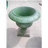 Image 1 : Green iron planter