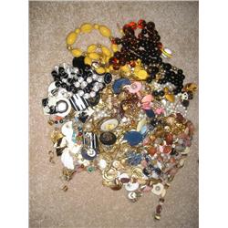 Assorted jewelry
