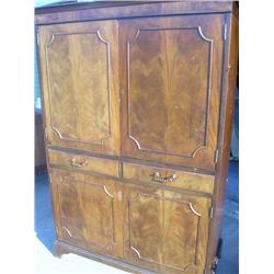 Entertainment cabinet