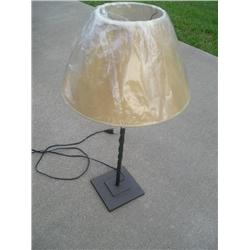 Metal lamp w/shade