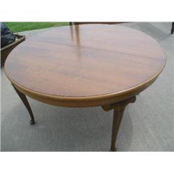 Round 4 leg breakfast table.