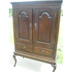 Linen cabinet