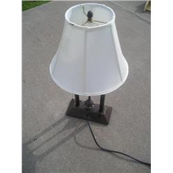 Lamp w/shade
