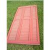 Image 1 : Tri-fold old red shutters