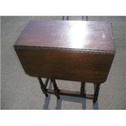 Small drop leaf table