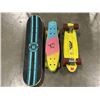 Image 1 : 4 LOST PROPERTY SKATEBOARDS