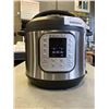 Image 2 : INSTANT POT DUO 6QT PRESSURE COOKER TESTED AND  WORKING