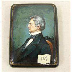 Lacquered detailed box (100)