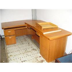 Oak corner desk (44)