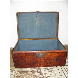 Trunk 14" H, 31" L, 21" D (800)