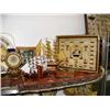 Image 3 : 2 knot boards; 2 sailing ships; "Welcome Aboard" sign; 4 framed miniatures; 1 clock; ship in a bottl