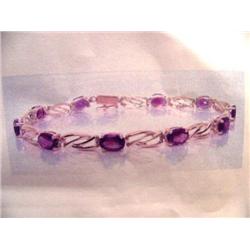 Amethyst Bracelet 14 K yellow gold- amethyst are oval, faceted approx. 5.00 carats transparent and p