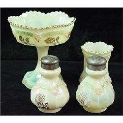 FOUR PIECES OF CUSTARD GLASS