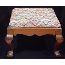 CHIPPENDALE STYLED MAHOGANY RECTANGULAR FOOTSTOOL