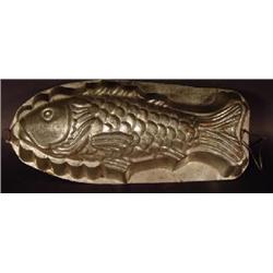 AN AUSTRIAN 14" LONG TIN FISH MOLD