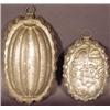 Image 1 : TWO OVAL TIN MOLDS