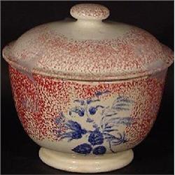 RED SPONGE SPATTERWARE COVERED SUGAR BOWL