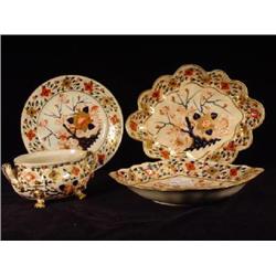 PARTIAL SERVICE OF CROWN DERBY PORCELAIN DINNERWARE