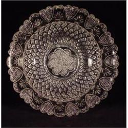 A LACY SANDWICH 6 ¾" CLEAR GLASS BOWL