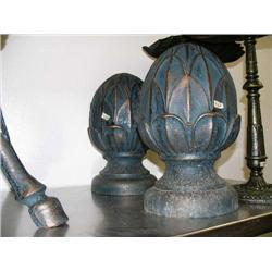 Pair of cast iron artichokes (500)