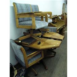 Oak table and 4 oak chairs (49)