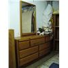Image 2 : Oak dresser with mirror; Queen sized bed with oak board; patchwork quilt (49)